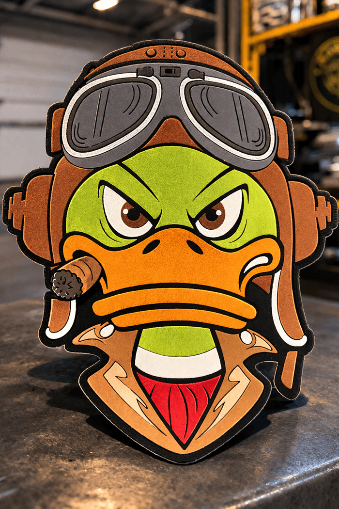 Pato Lucas casco de piloto